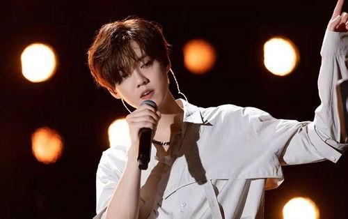 真实爆料鹿晗视频大全集,揭秘明星背后的故事